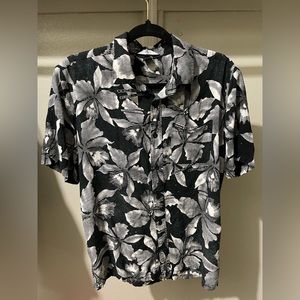 Volcom button up Hawaiian shirt like new